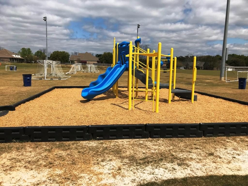 Soccer-playground-1024x768